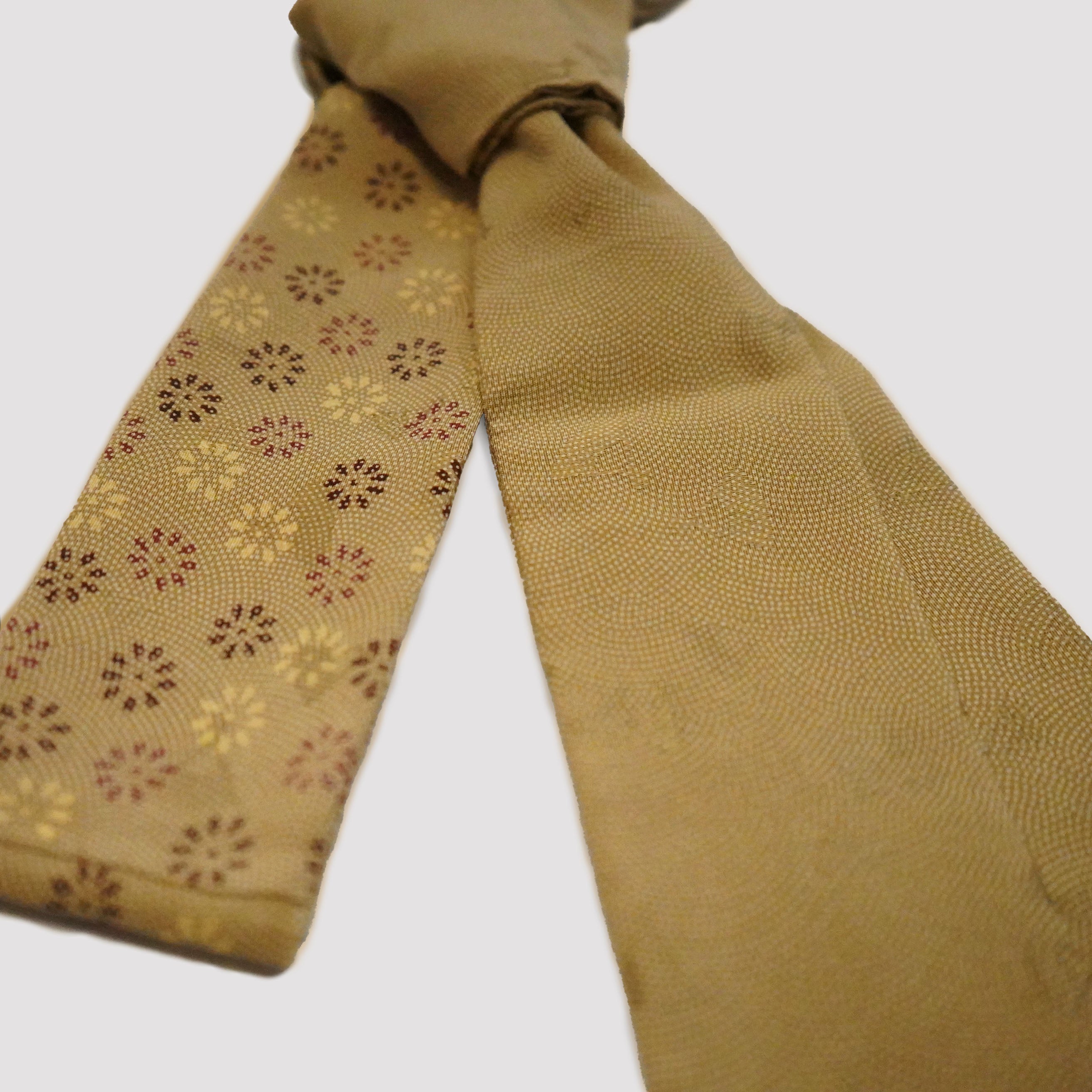 Handcrafted Tie from Vintage Kimono -  Cream floral and Japanese fan pattern Design T007